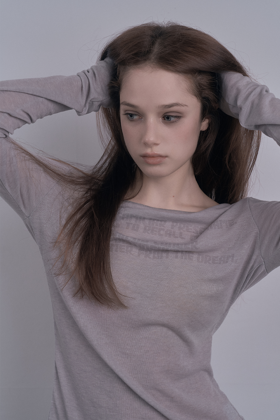 damio-fw-26-faded-lettering-sheer-top-light-gray-light-gray-s