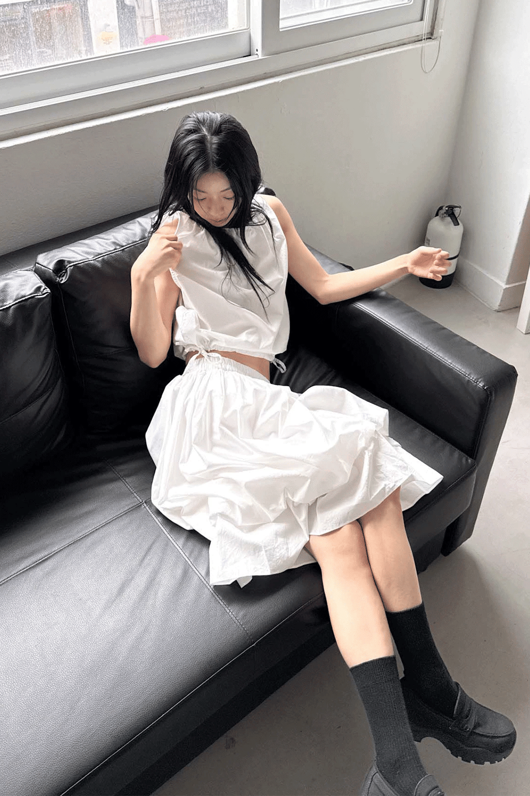 woohwa-ss-26-string-sleeveless-blouse-black-black-s