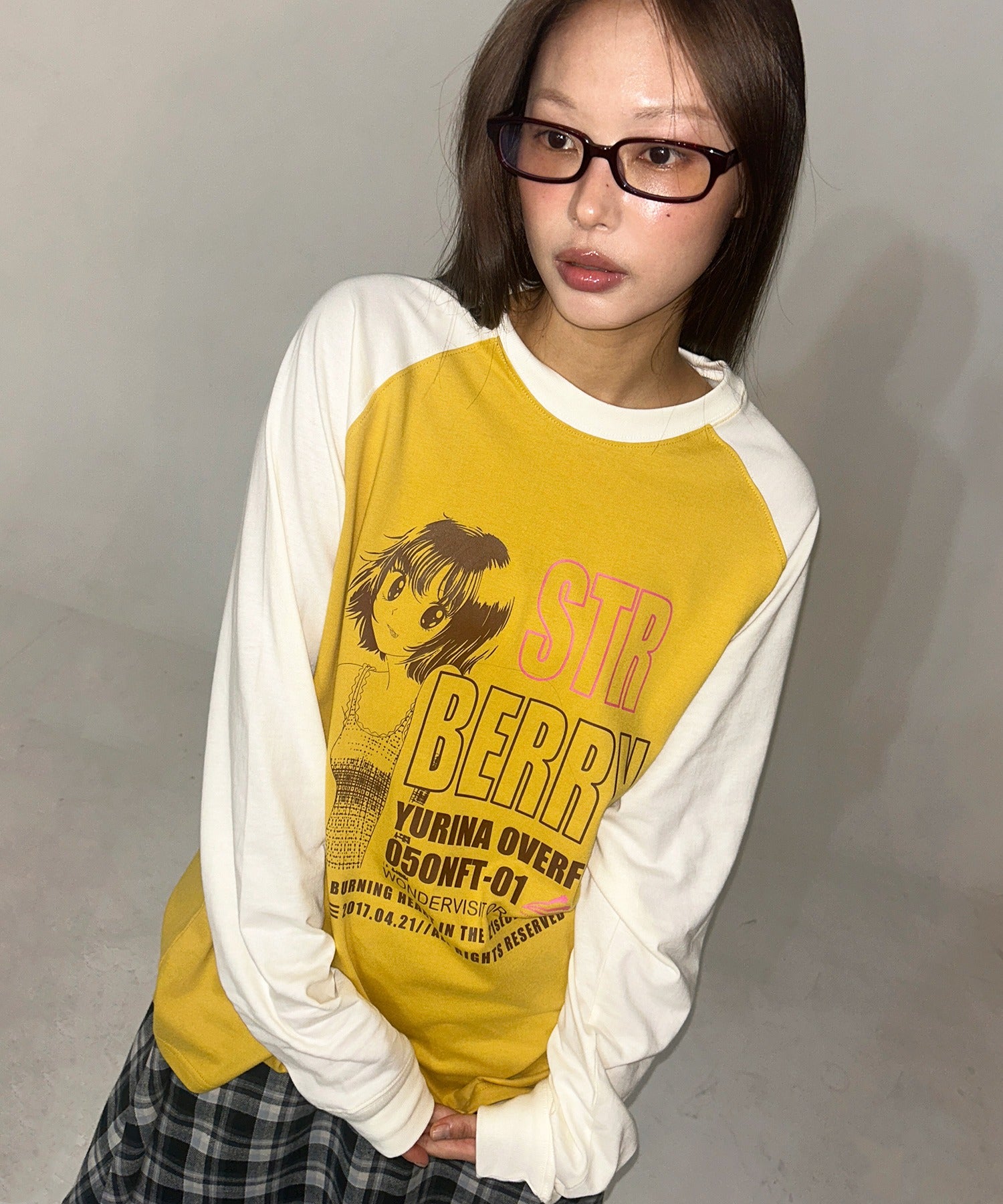 wonder-visitor-fw-25-yurina-raglan-ls-t-mustard-mustand-s