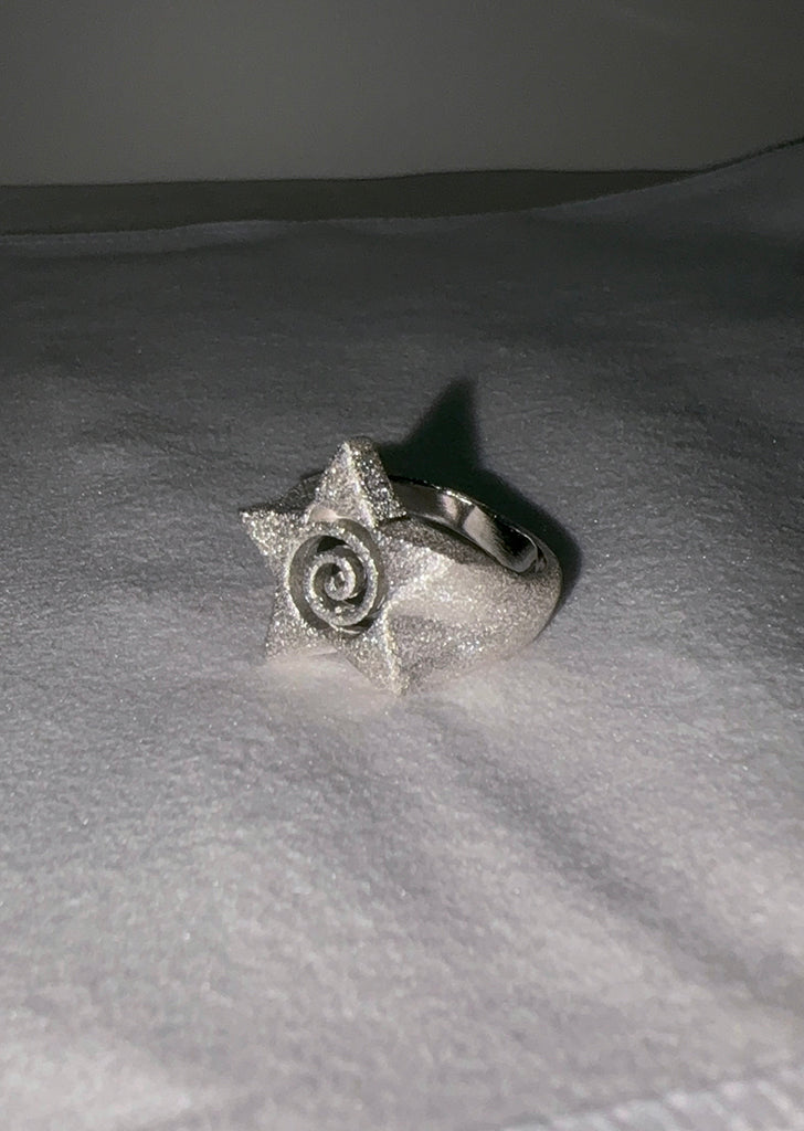 fillow-ss-25-spiral-star-ring-matt-o