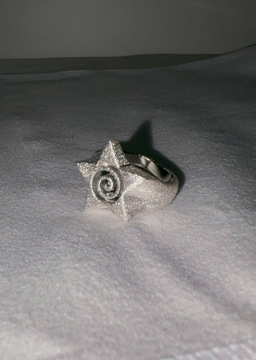 fillow-ss-26-spiral-star-ring-matt-s