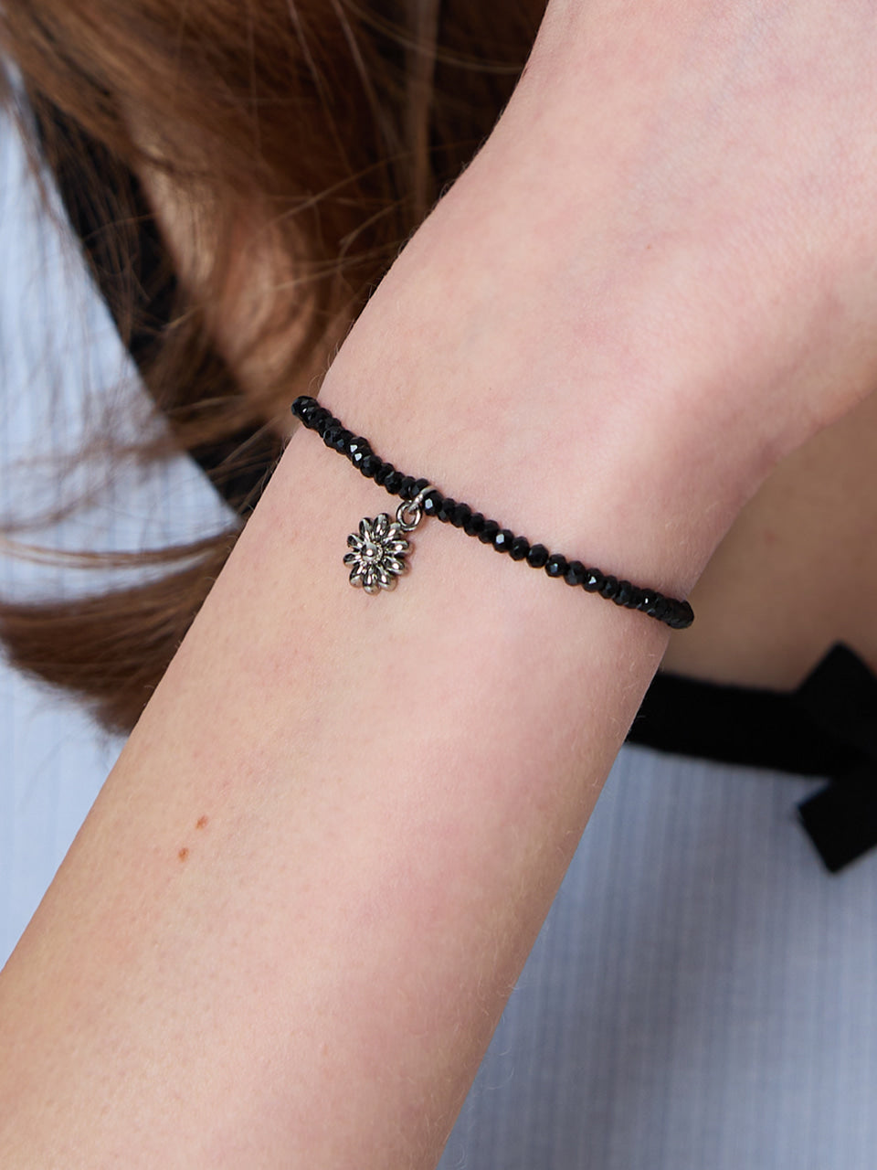 lombrillant-fw-25-fleur-vintage-beads-bracelet-black-s