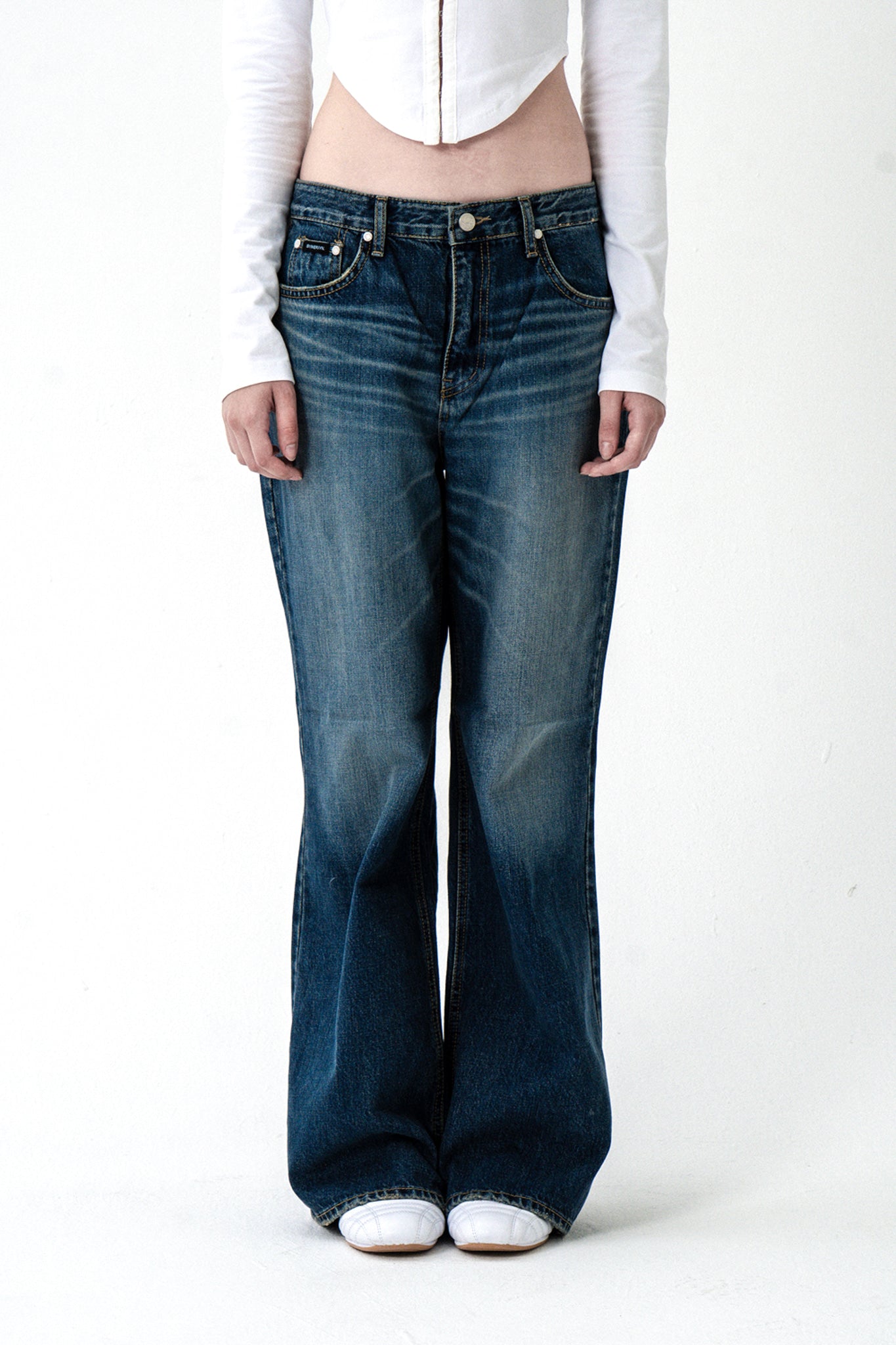 synerjyn-fw-25-cake-wide-denim-pants-light-blue-blue-s