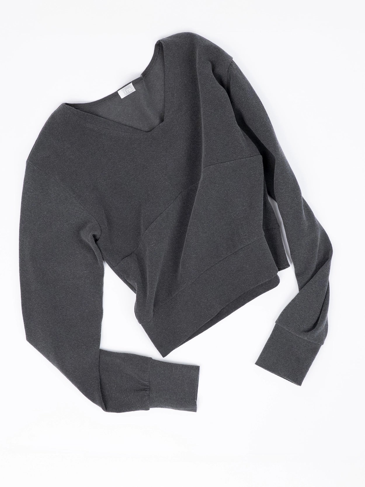 iina-official-ss-25-leaf-sweatshirt(dark-grey)