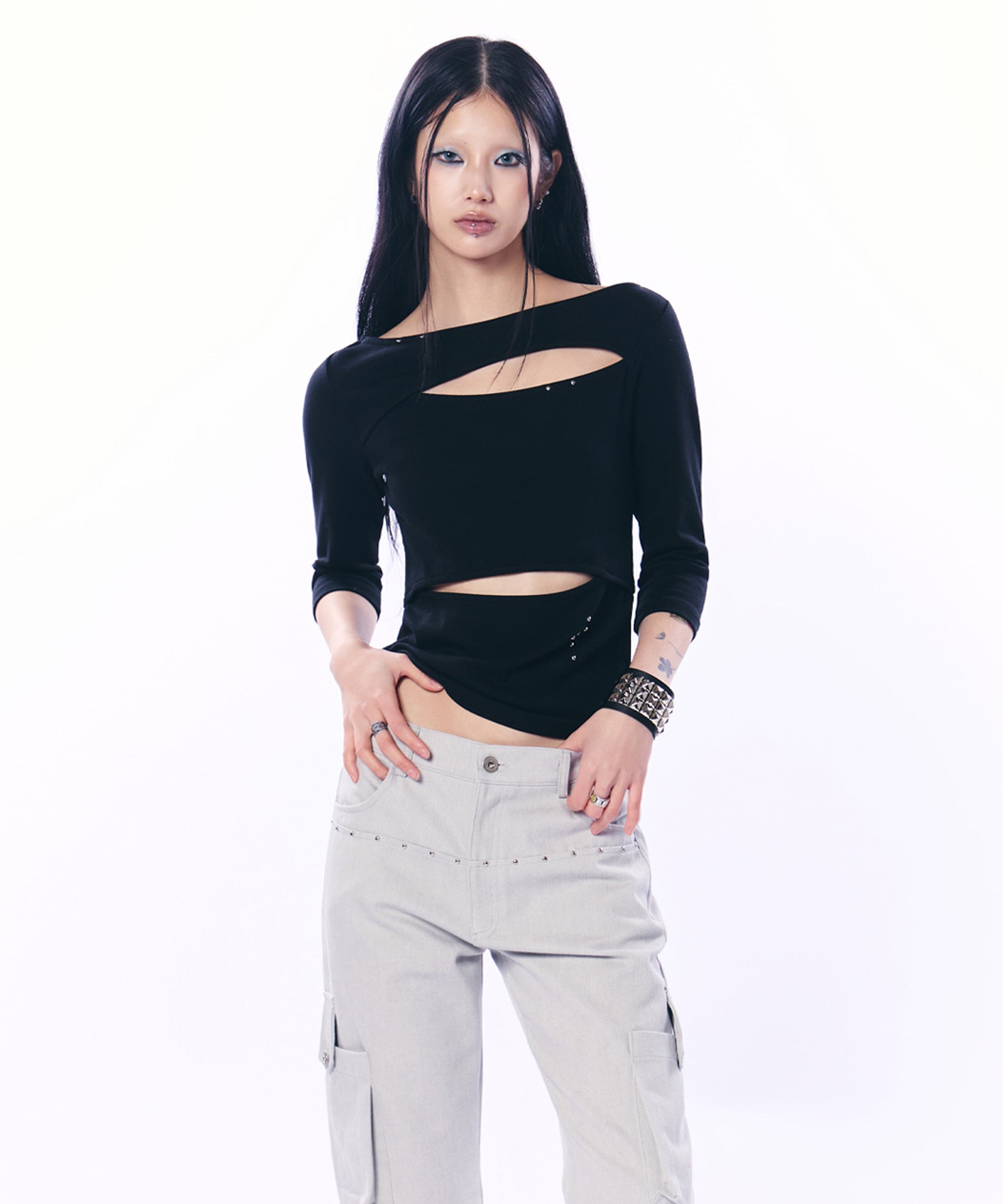 setup-exe-ss-26-double-cut-out-top-black-black-s