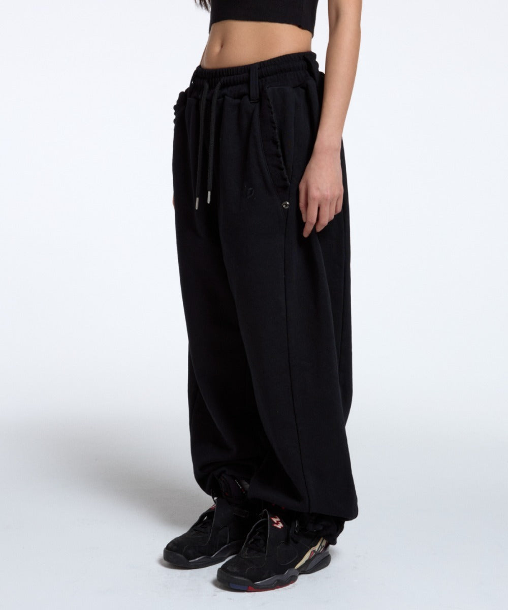 call-out-new-year-fw-26-cony-ruffle-pants-black-black-s