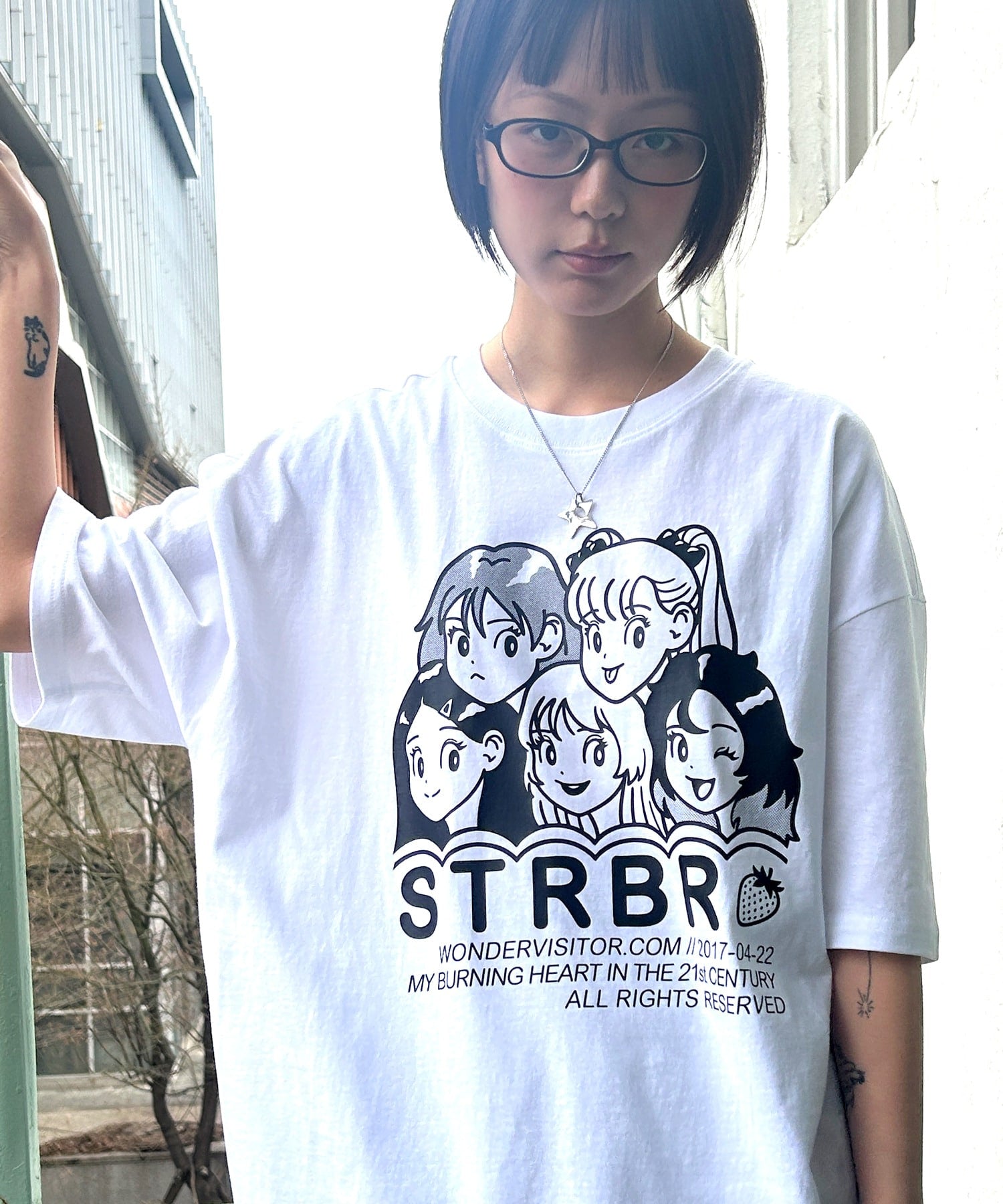 wonder-visitor-ss-26-strawberry-ep3-overfit-t-shirt-white-white-s