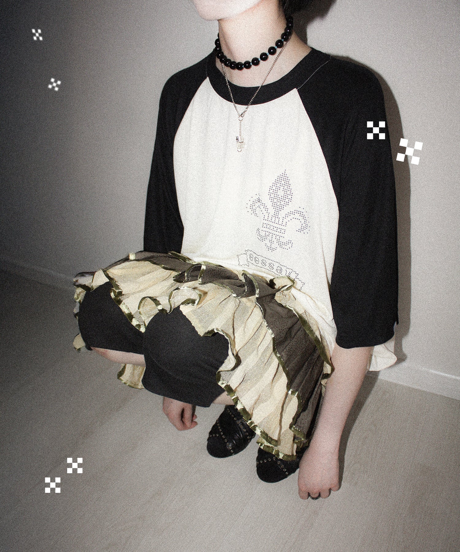 eessay-fw-25-fleur-punk-raglan-tee-ivory-black-black-s