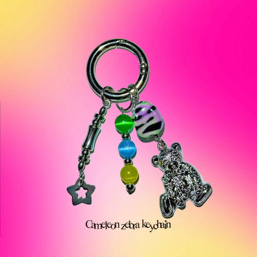 3amgang-seasonless-cameleon-zebra-keychain