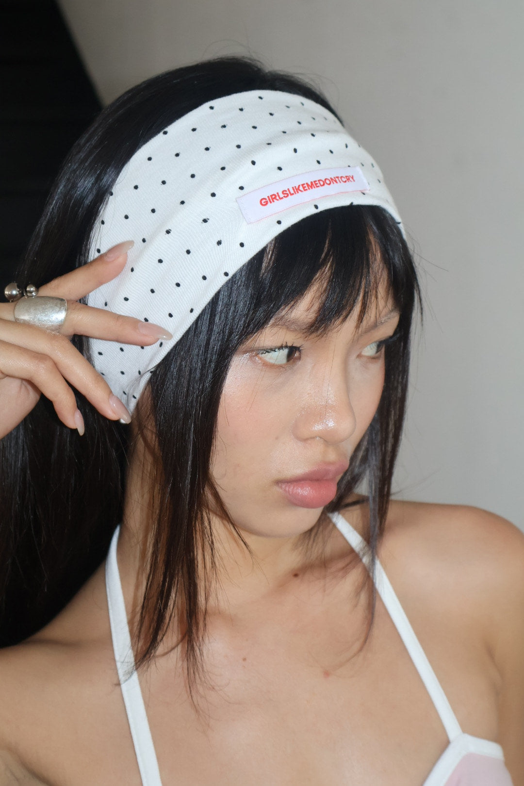 girlslikemedontcry-ss-25-cozy-band-white-white-s