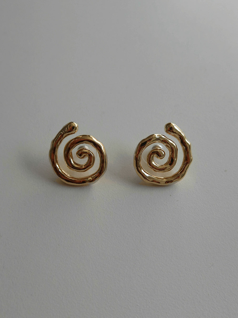midnight-moment-ss-26-spiral-front-earring-gold-gold-s