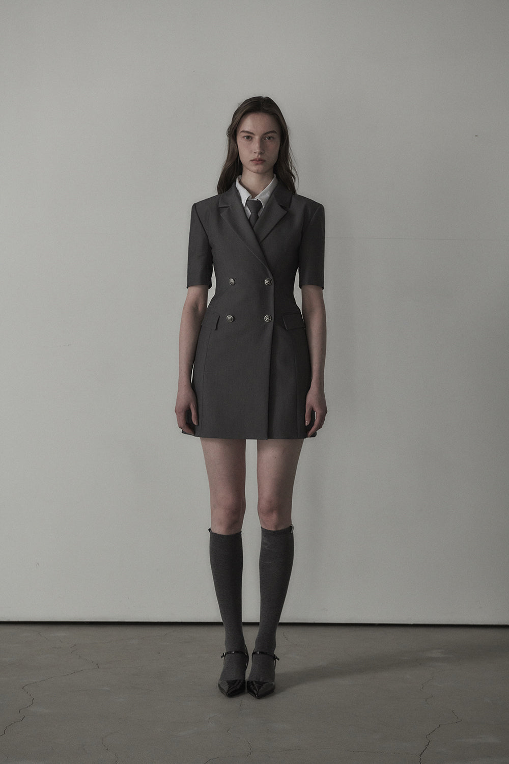 mausoleum-ss-24-jenn-halfsleeve-suit-jacket-dress-grey