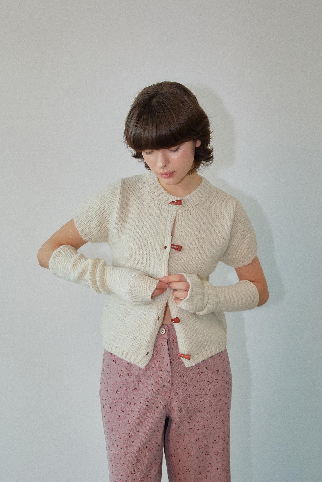wovement-ss-26-bulky-short-sleeve-cardigan-ivory-wbdfnt005iv-iv-s