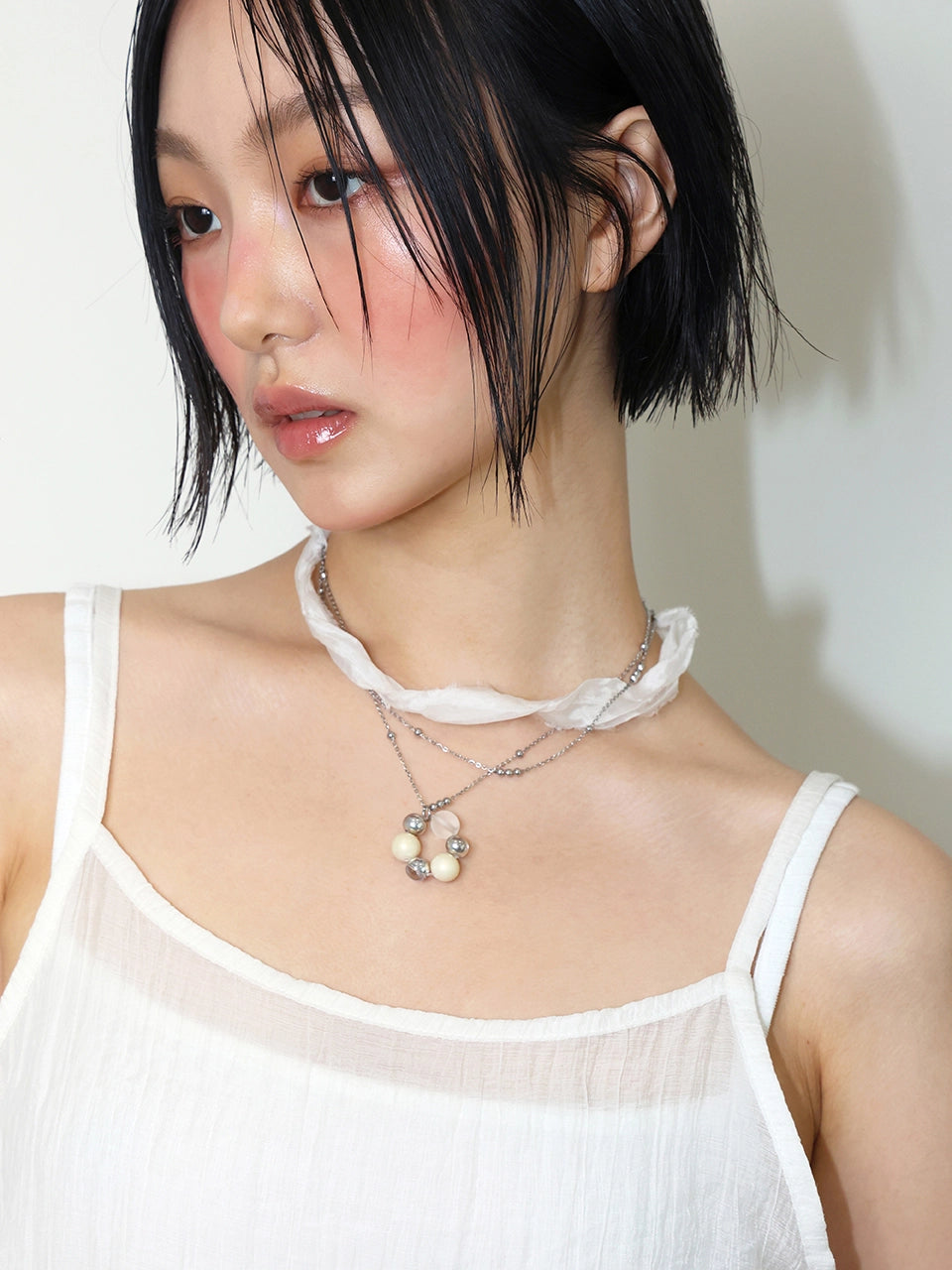 meenderi-ss-25-fabric-twisted-beads-necklace-white