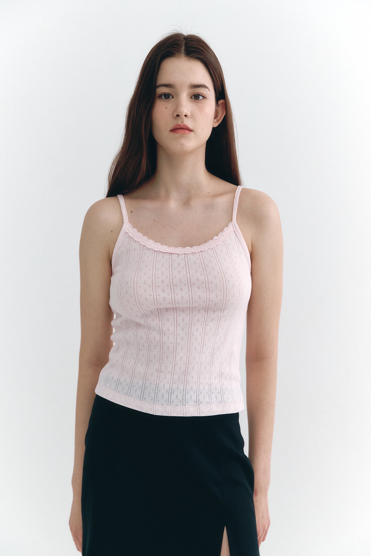 moilly-ss-25-punching-lace-sleeveless-pink