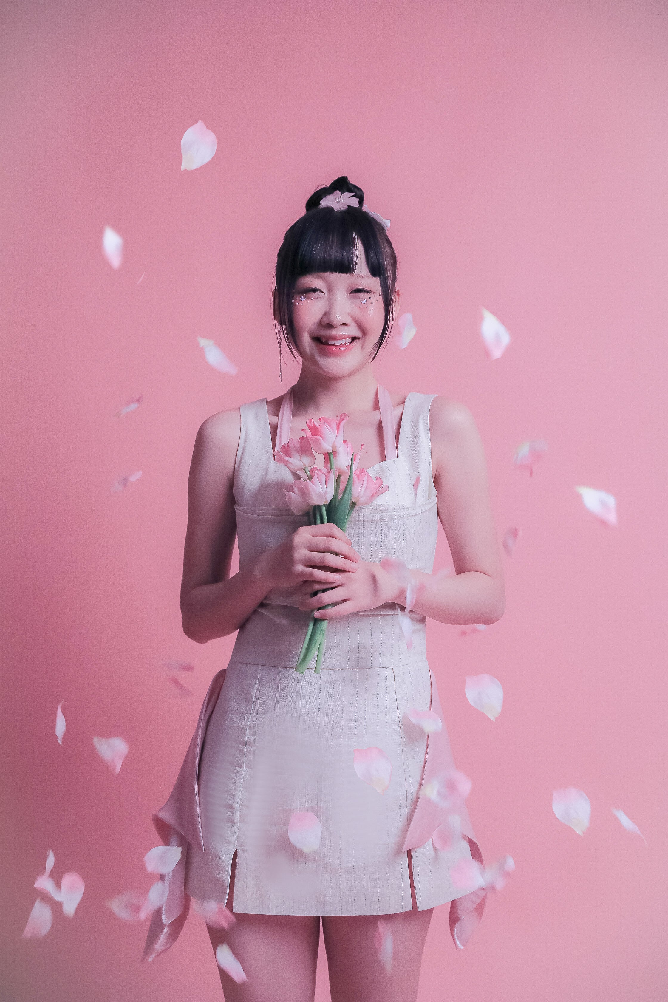 kichica-ss-25-bust-pintuck-vslit-wing-one-piece_pink