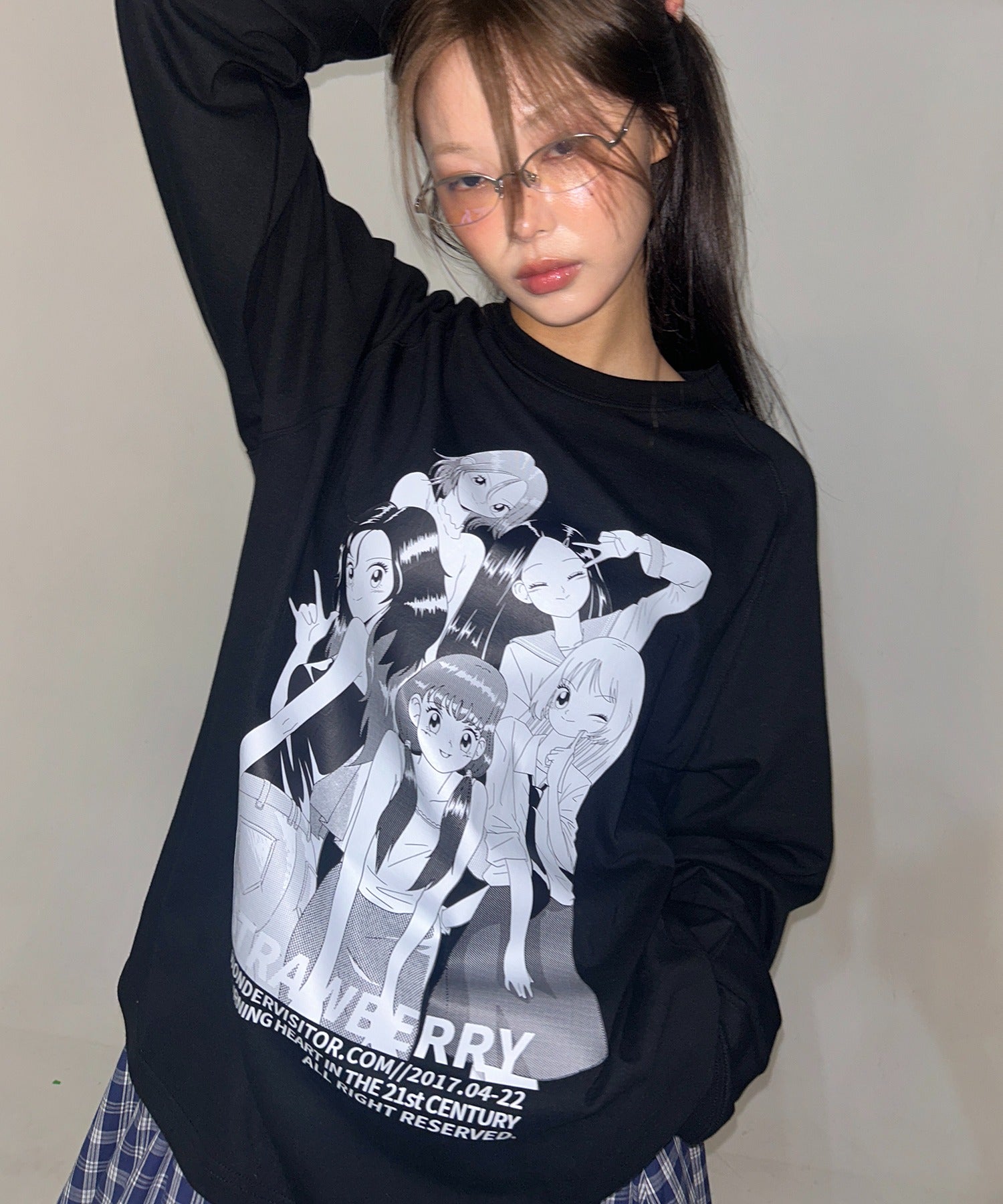 wonder-visitor-fw-25-strawberry-ep2-raglan-ls-t-black-black-s