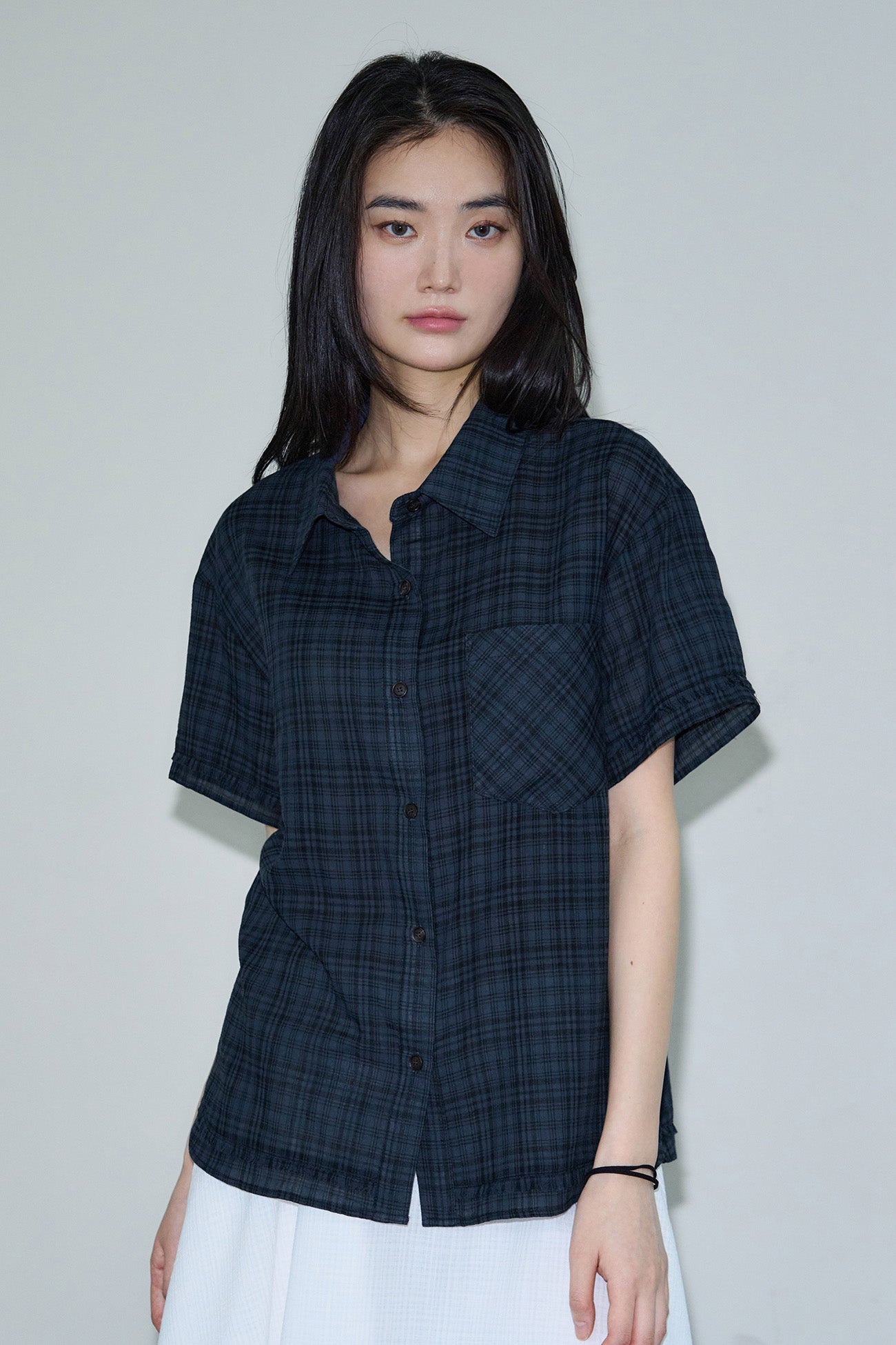 sis-a-ss-25-layerd-cut-out-check-half-shirt-/-navy