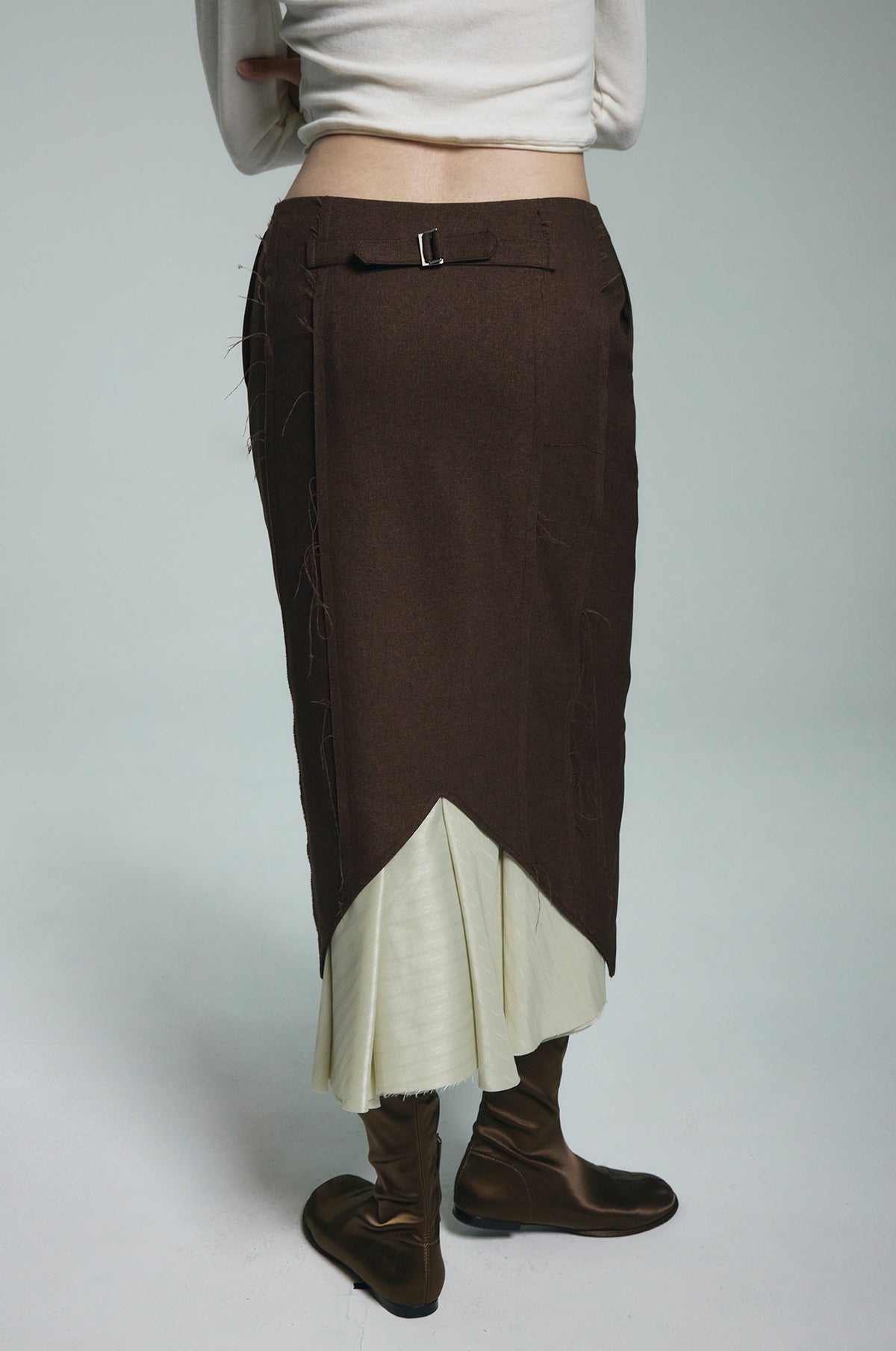 gimmetheyoung-fw-26-g-reverse-panel-tailored-skirt-brown-brown-s