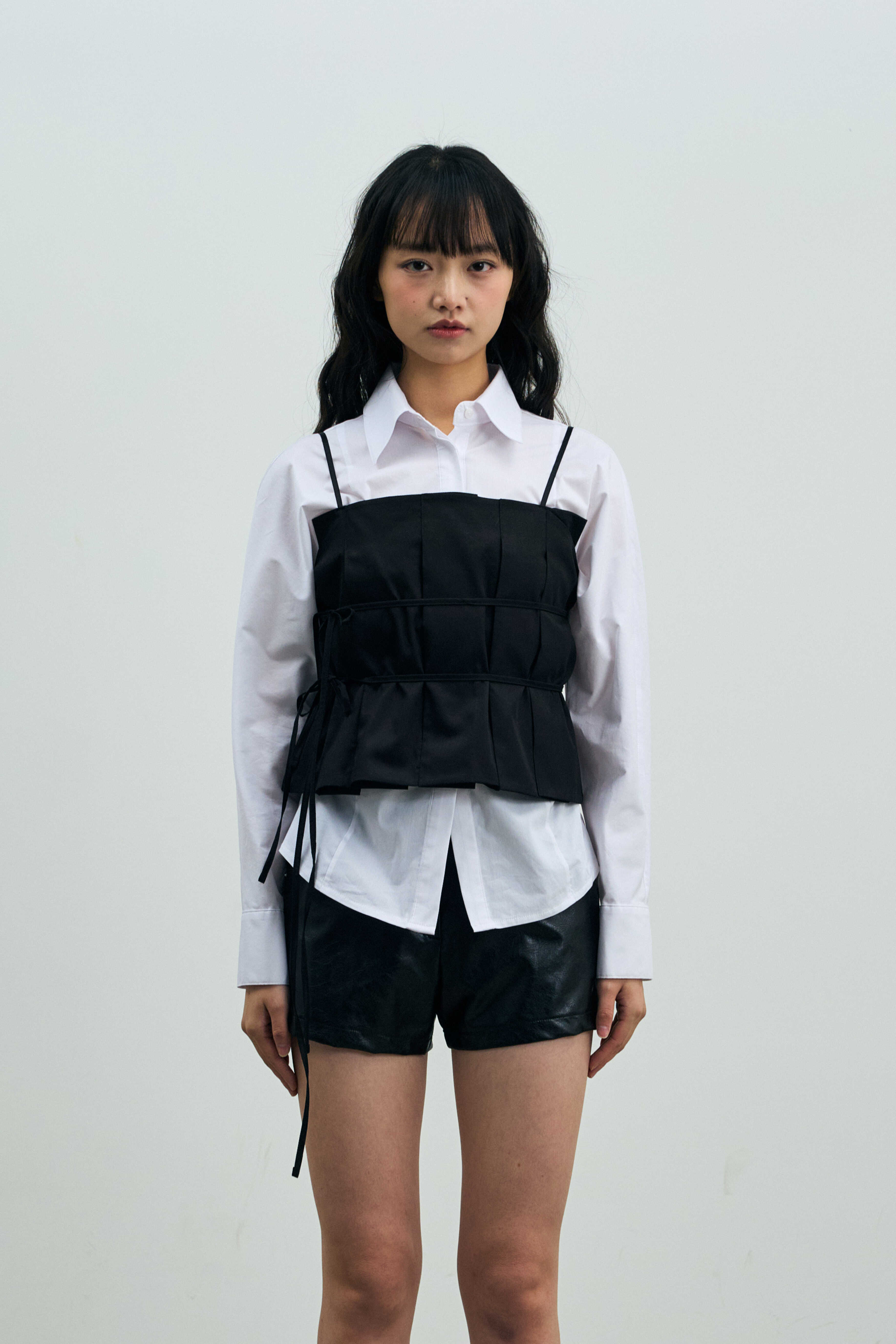 ari-ss-26-iris-top-black-black-s