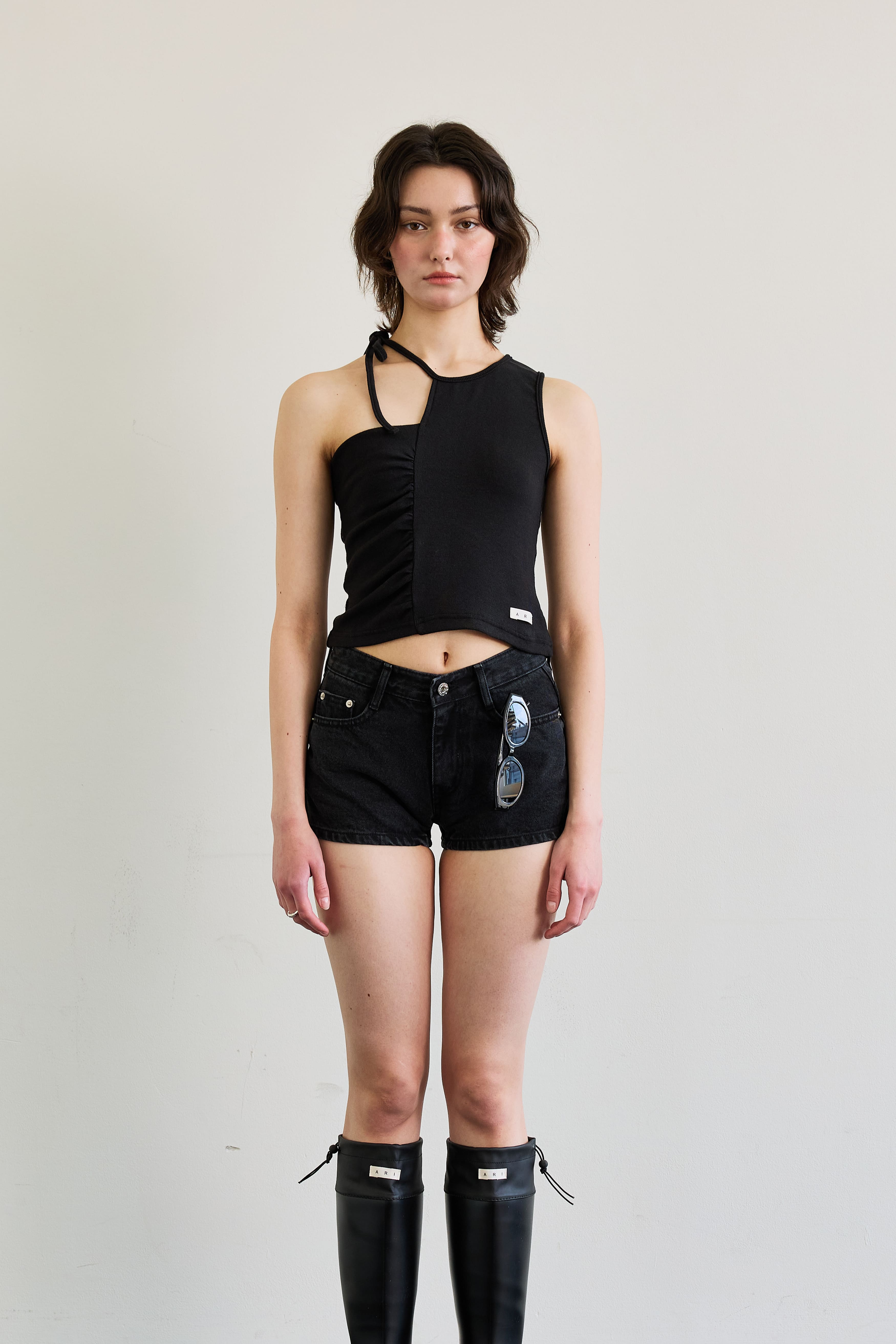 ari-ss-25-bebe-unbalance-sleeveless-top-/-black