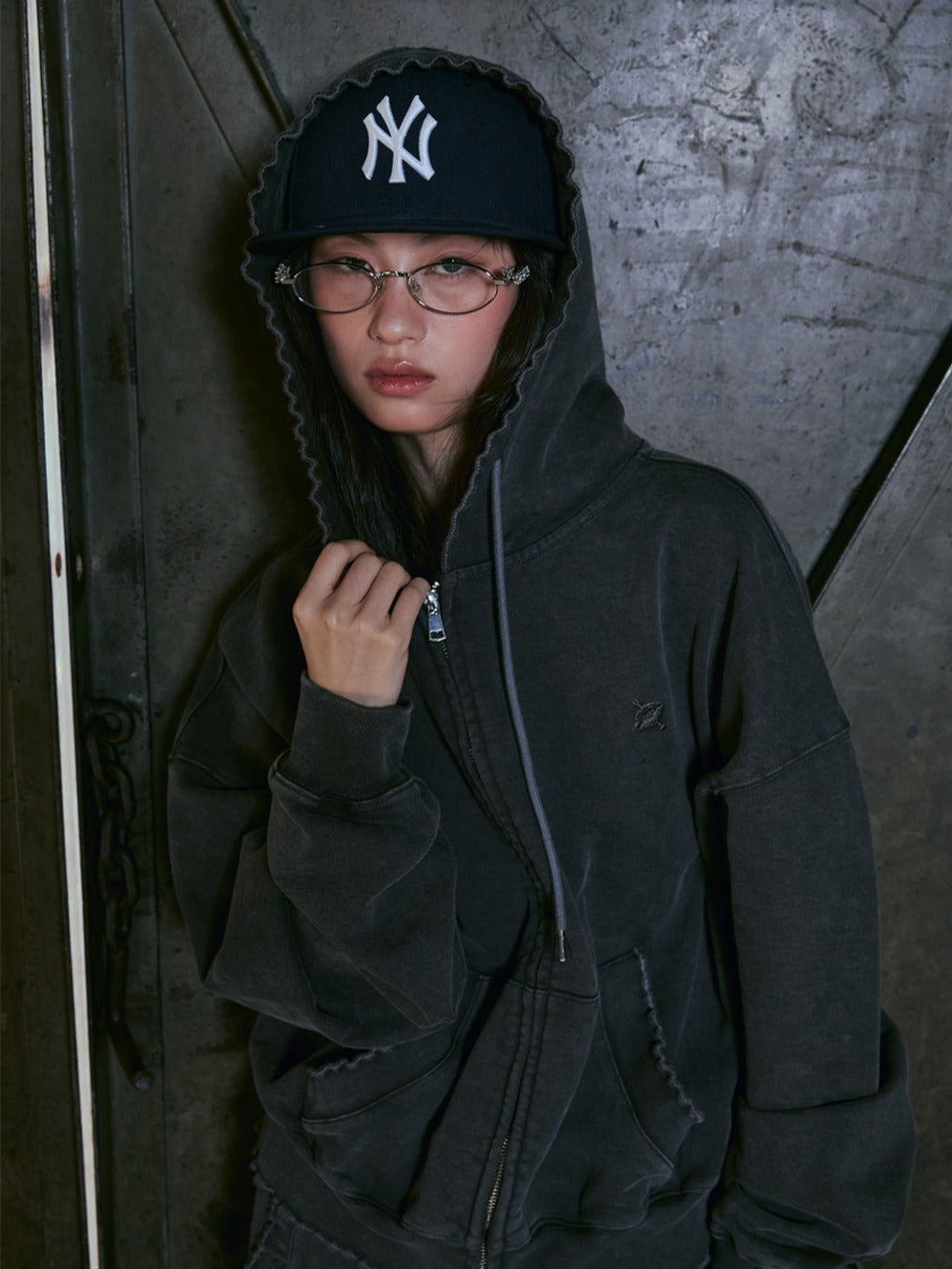 call-out-new-year-fw-25-washed-ruffle-hoodie-zip-up-charcoal-charcoal-s