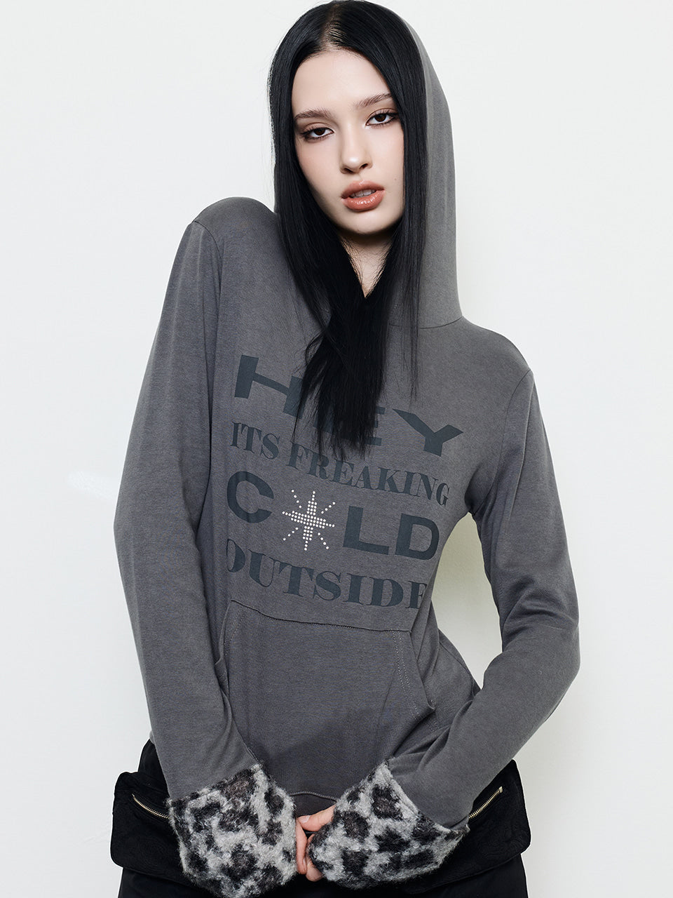 luv-is-true-fw-25-ev-fur-hood-t-shirt-charcoal-charcoal-s
