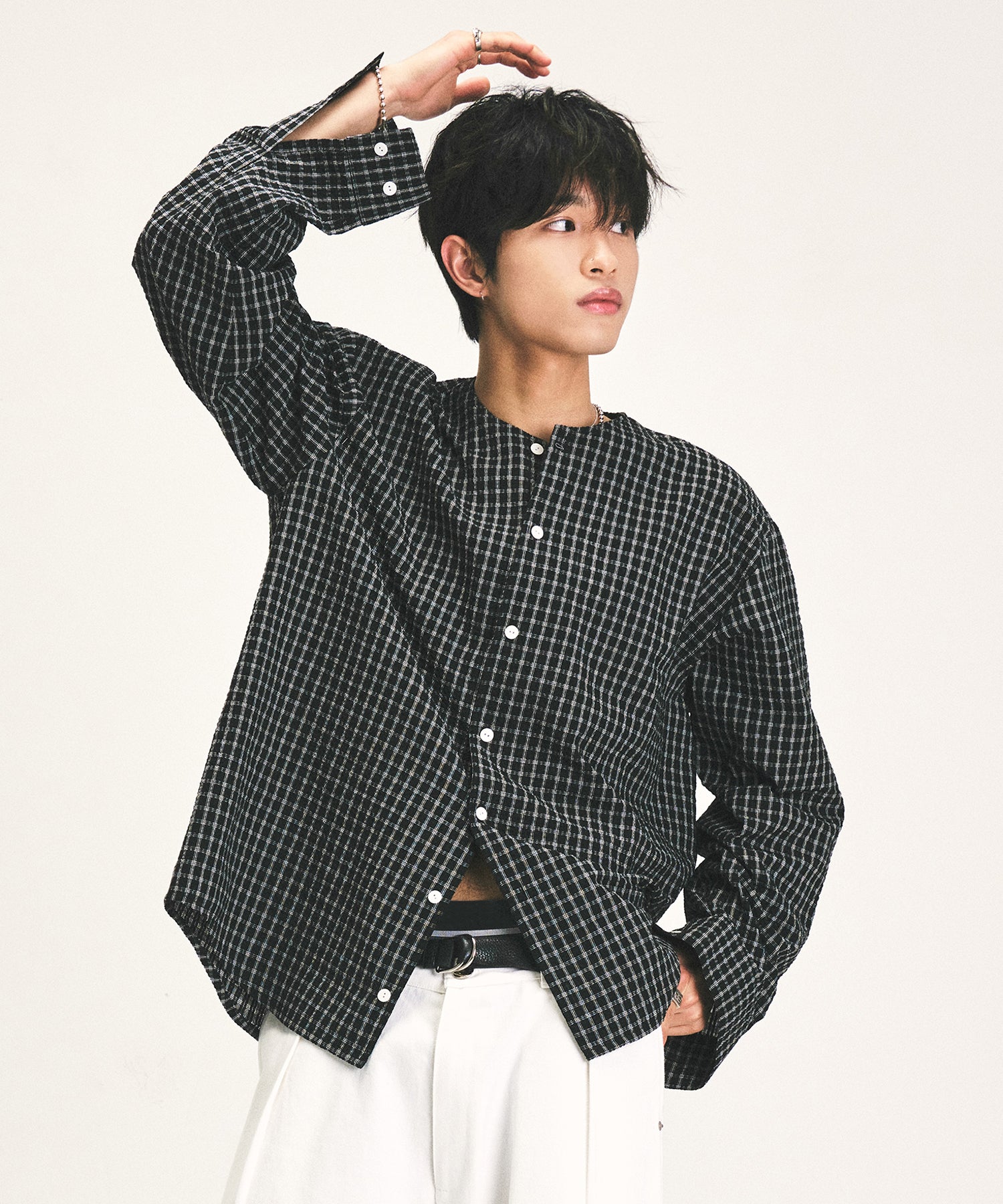 la-mer-ma-maison-ss-25-round-neck-check-shirt-black