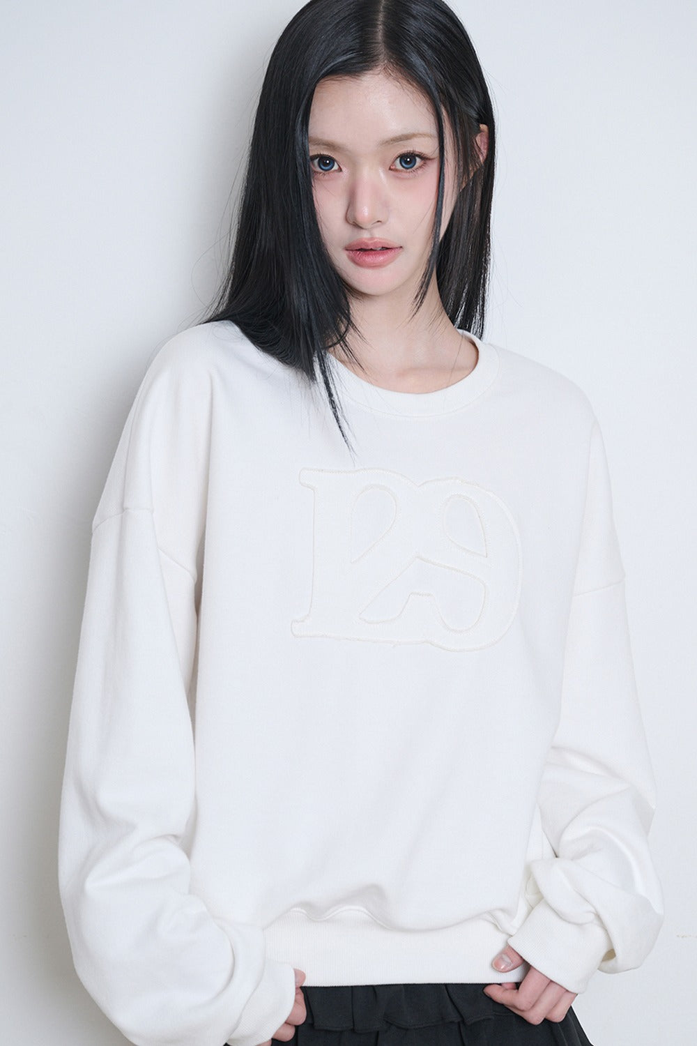 illigo-ss-26-129-logo-patch-balloon-sweatshirt-white-white-s