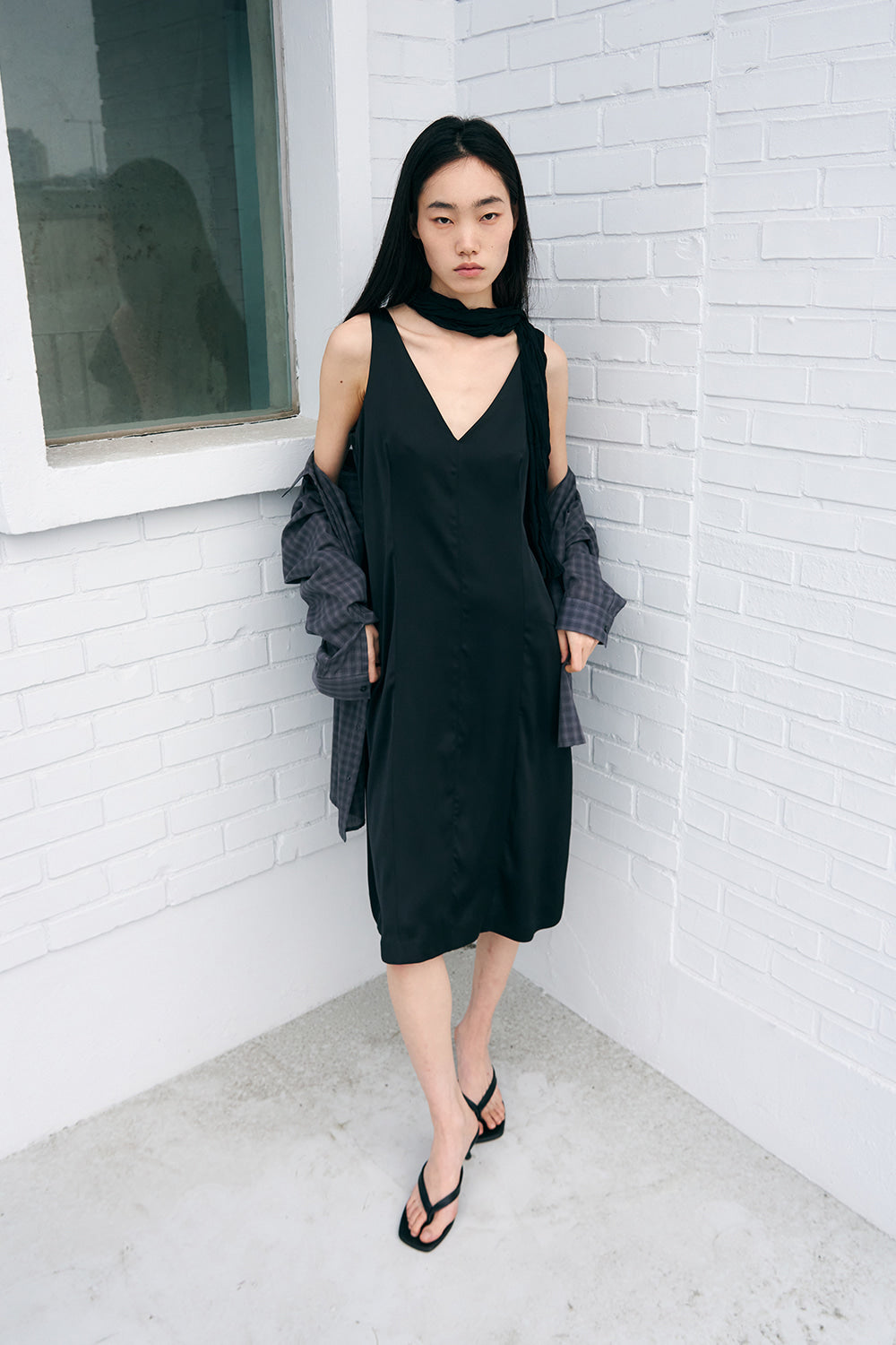 sis-a-ss-26-ambient-garnet-v-one-piece-black-black-s