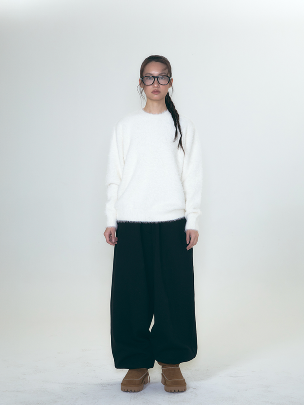 call-out-new-year-fw-25-cony-embroidered-back-pocket-sweat-pants-black-black-s