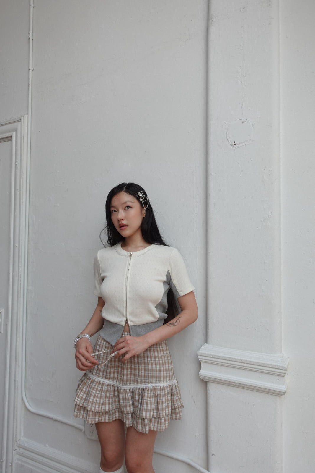 popsiz-ss-25-lace-trim-two-way-zip-up-cardigan-creme-gray-creme-gray-s