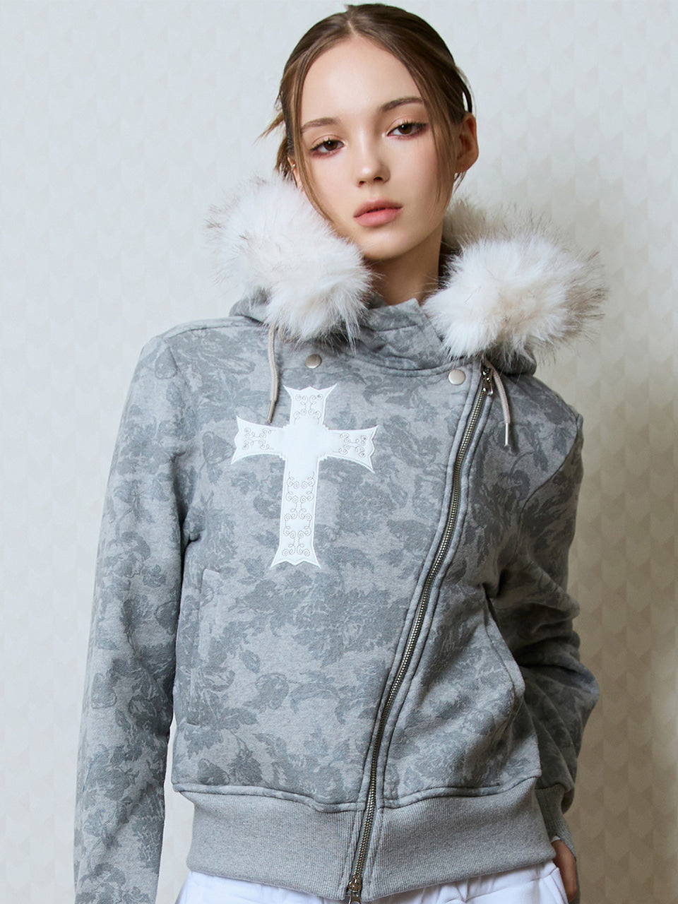 luv-is-true-fw-25-gt-fur-unbalance-hood-zip-up-gray-gray-s