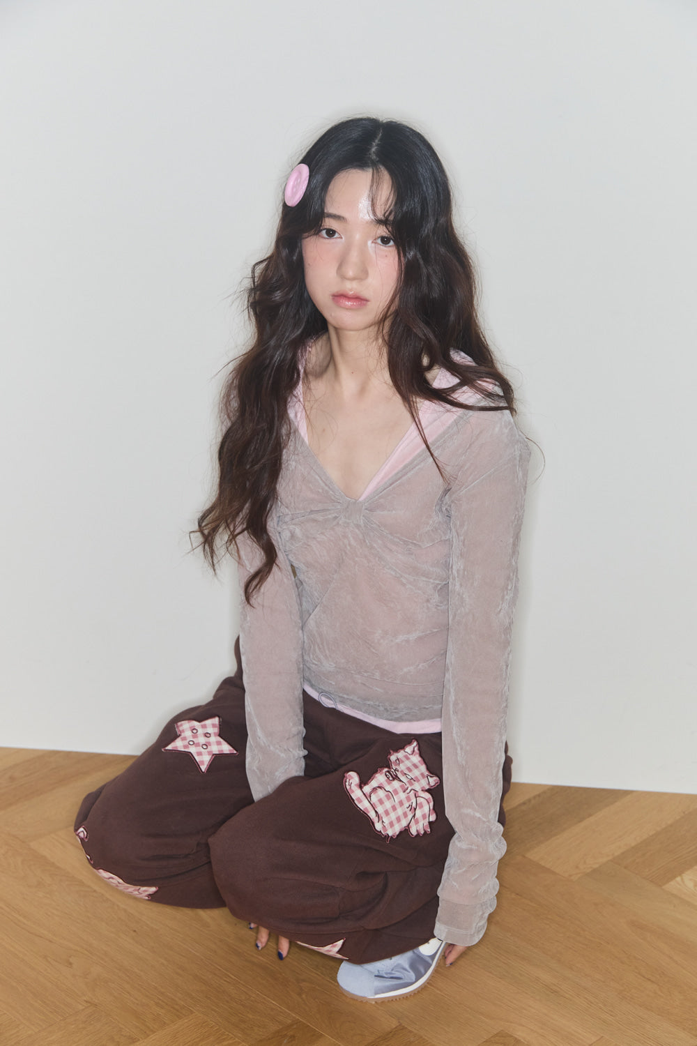 shakiri-fw-25-sherry-ribbon-velvet-top-grey-grey-s