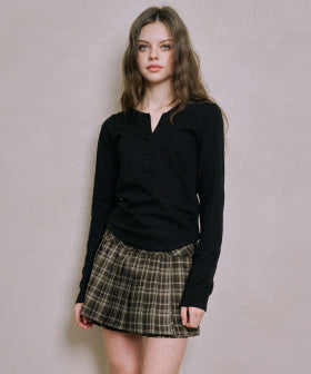 dear-me-ss-25-twinkle-open-henley-top-(black)