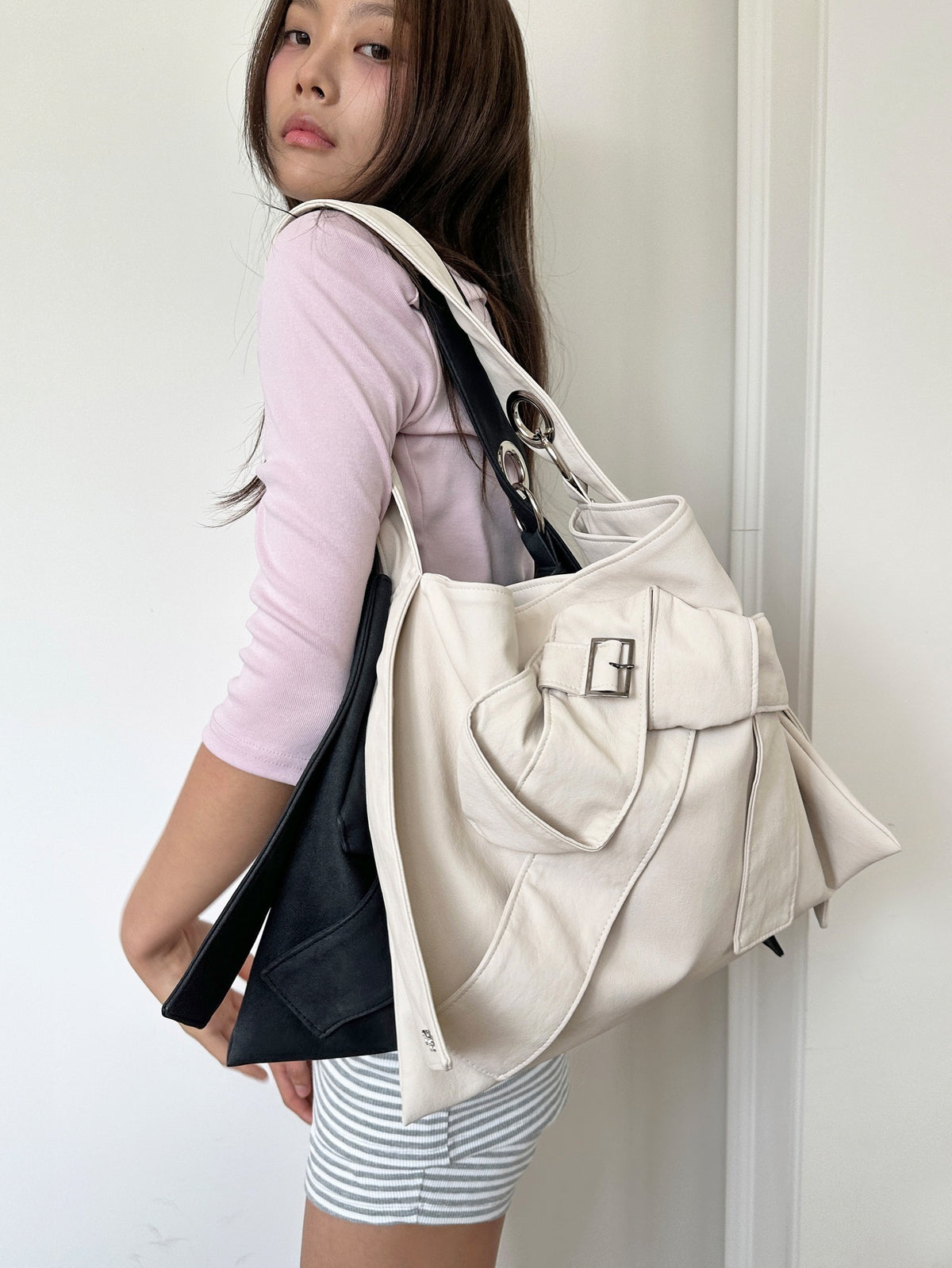 NARIOBJET  Ribbon belt shoulder bag ivory