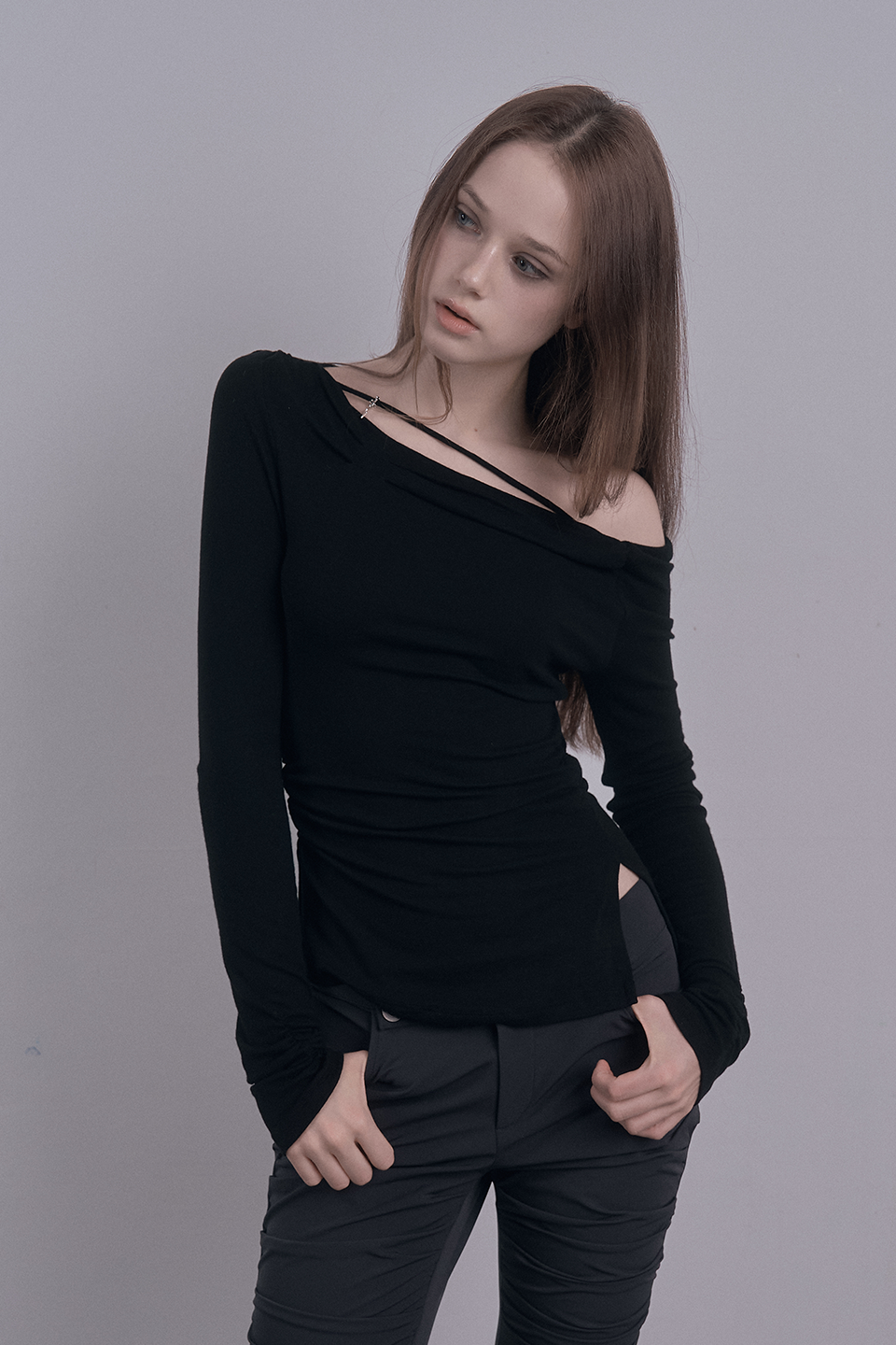damio-fw-26-draped-strap-long-sleeve-top-black-black-s