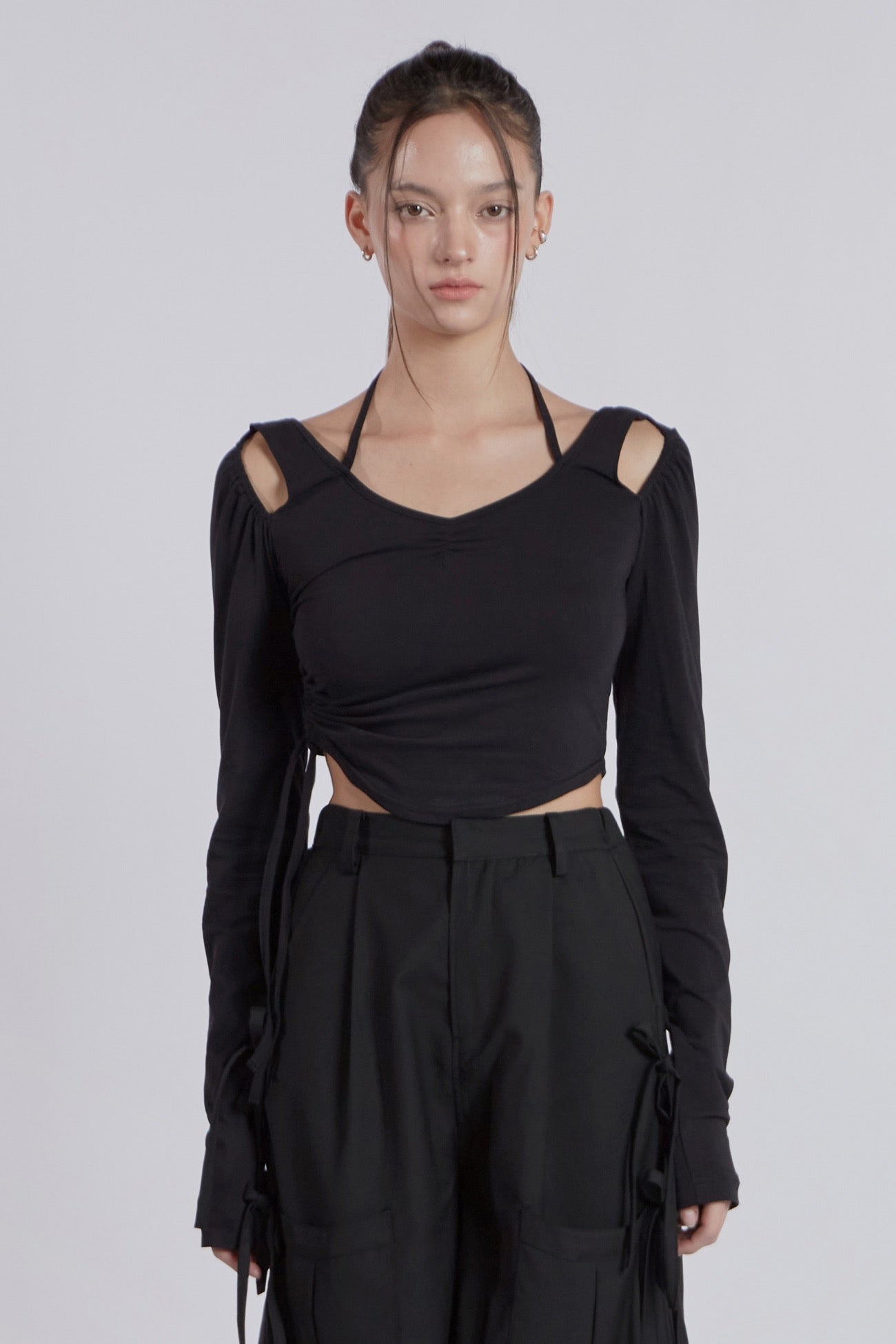 jinjuse-ss-26-halter-neck-shirring-top-black-black-s