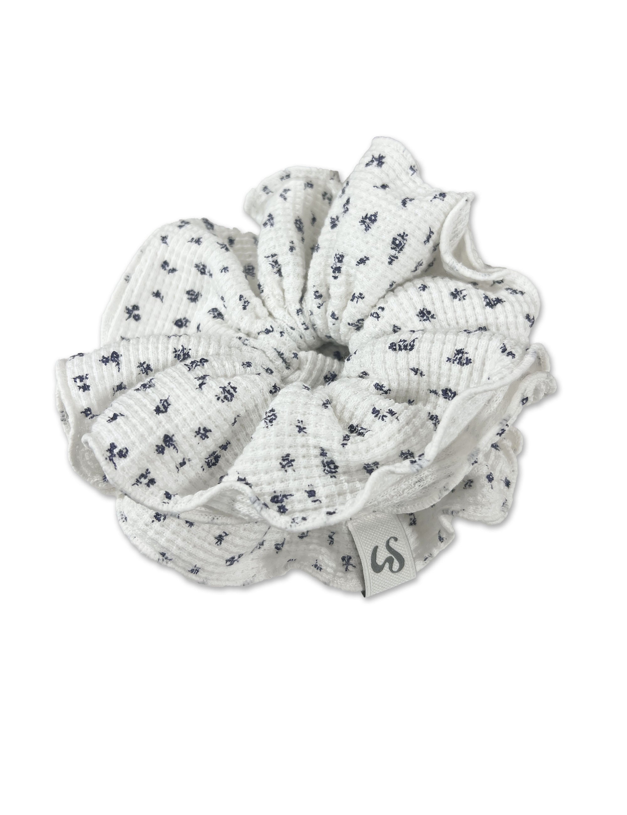 ugly-shadow-fw-25-flower-waffle-scrunchie-white-white-s
