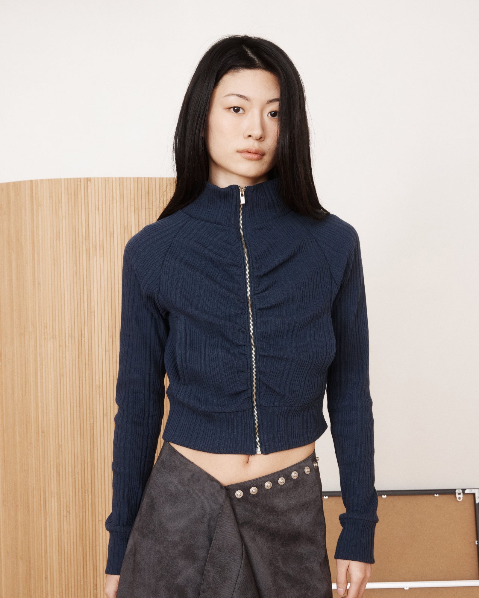 miyhoo-us-ss-26-shirring-crop-rib-zip-up-navy-navy-s
