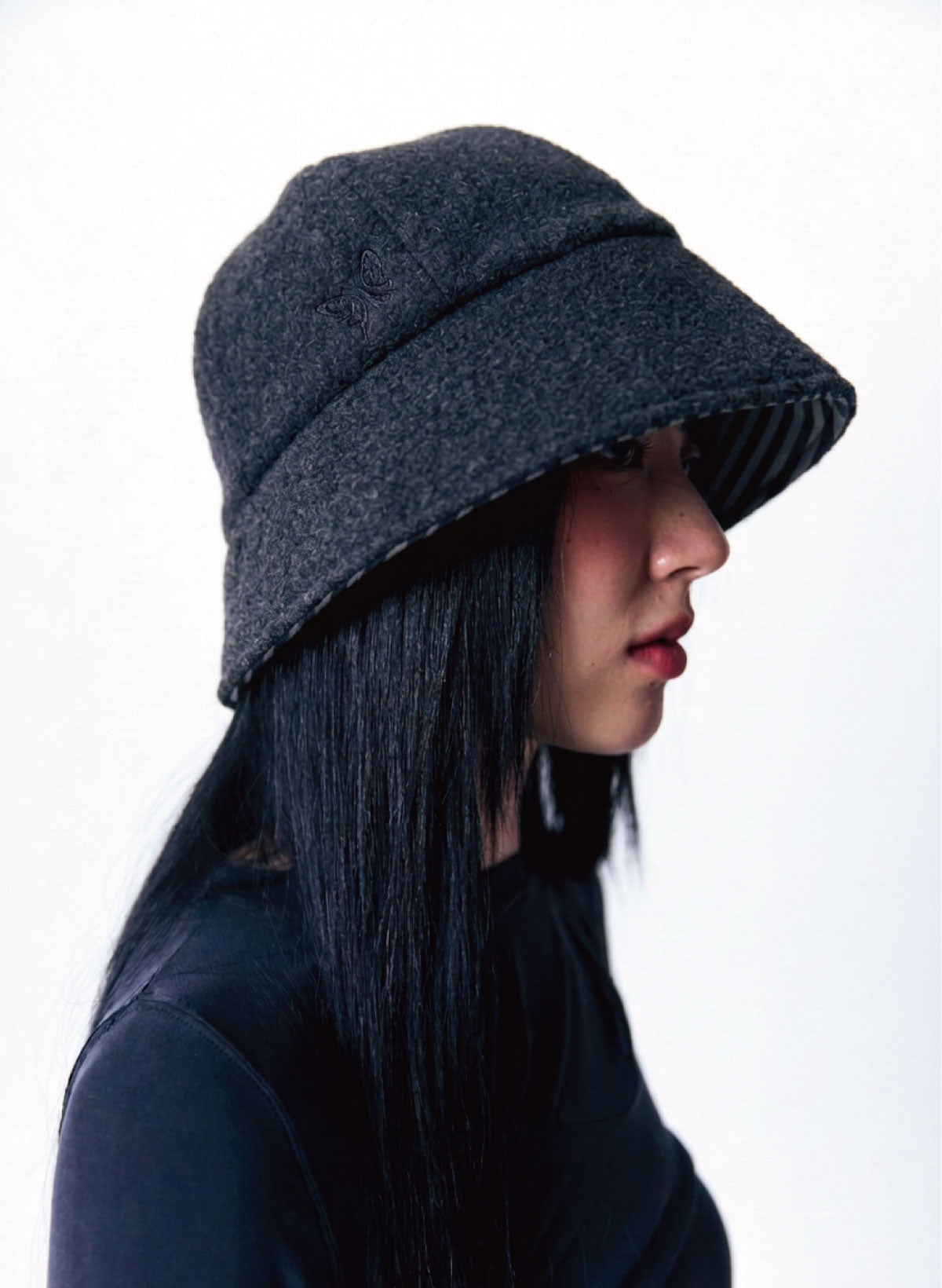 guwolsibil-fw-26-cozy-reversible-bonnet-hat-charcoal-melange-charcoal-melange-s