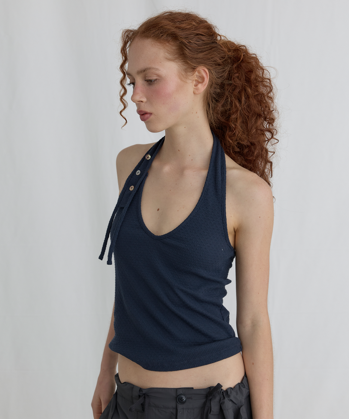 ordes-ss-25-shell-button-halter-sleeveless-navy