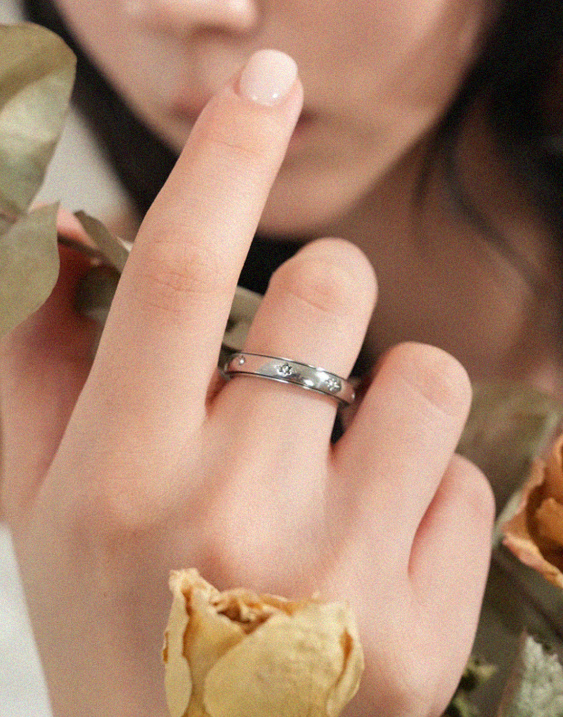 boho-libertude-ss-26-stellar-loop-ring-silver-s