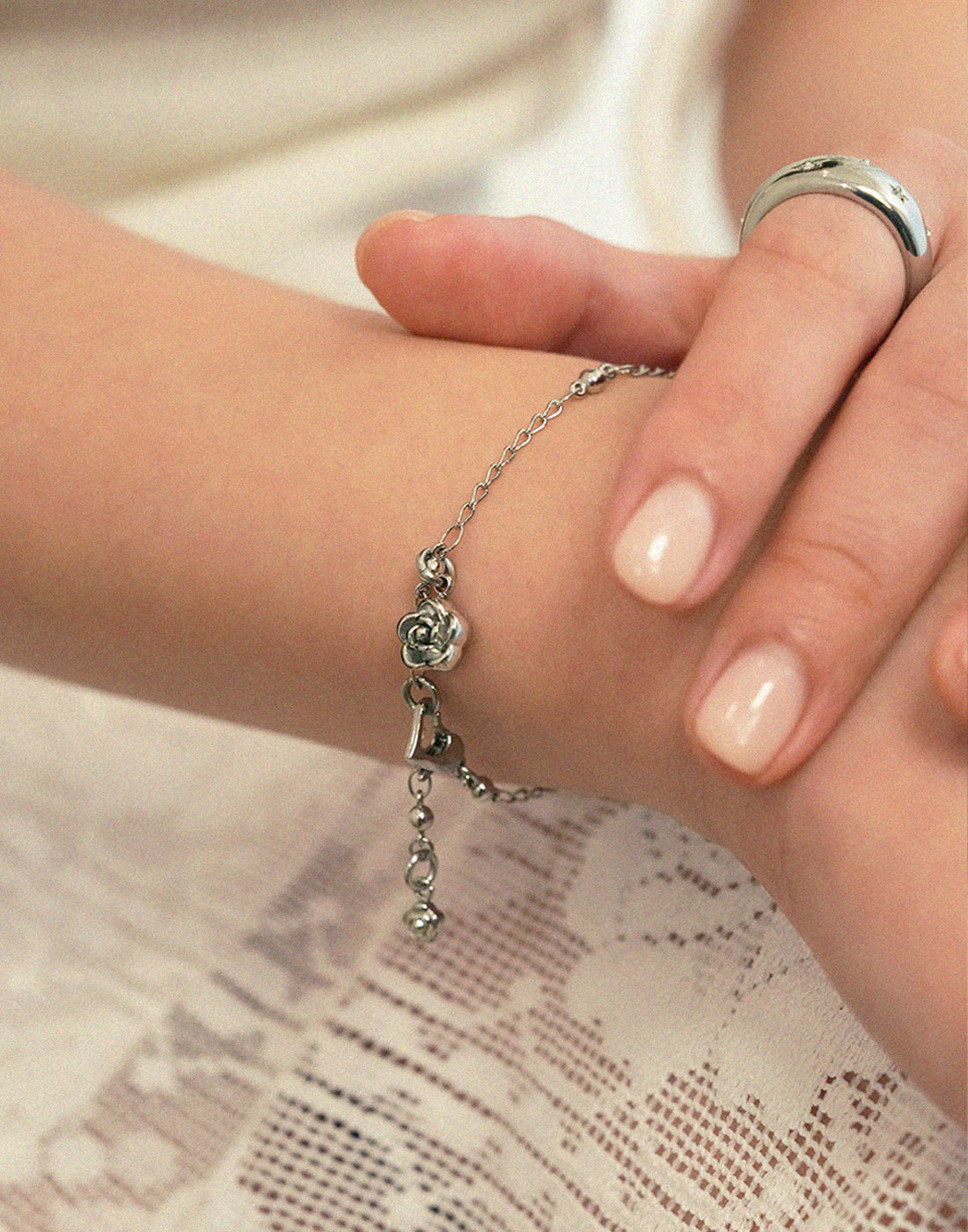boho-libertude-ss-26-rosebound-bracelet-silver-s