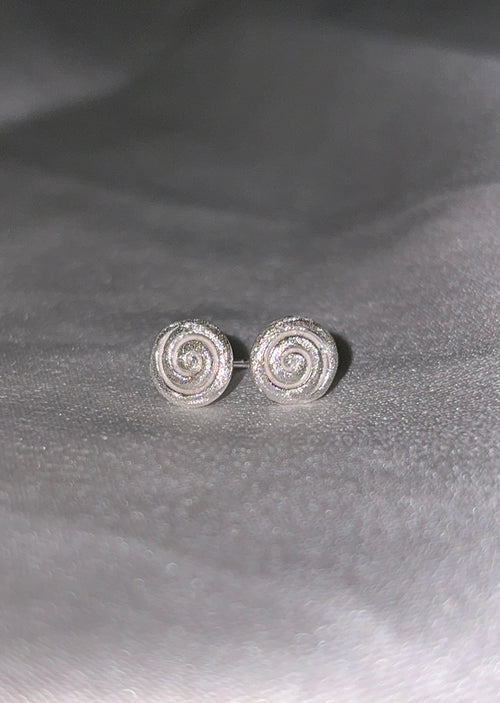 fillow-ss-26-twist-stud-earring-silver-s