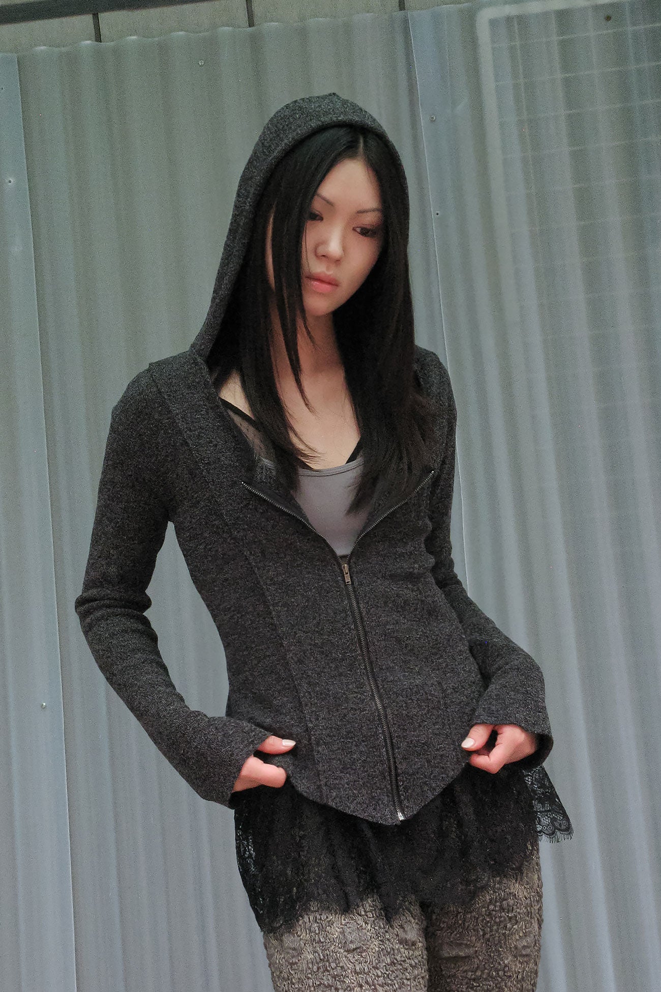 jaeshin-fw-24-incisional-knit-hoodie-zipup_grey