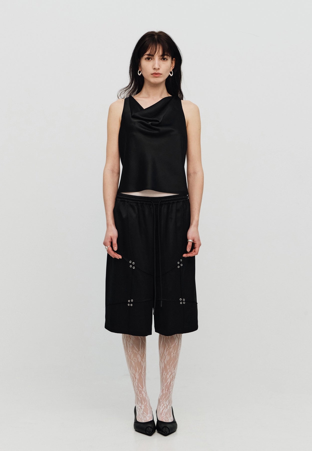 sealot-ss-25-signature-raw-cut-eyelet-satin-half-pants-black-black-o