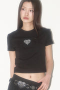illigo-ss-25-rose-check-heart-fitted-tshirt-black