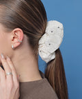 xanadu-ss-26-mellow-scrunchie-grey-s