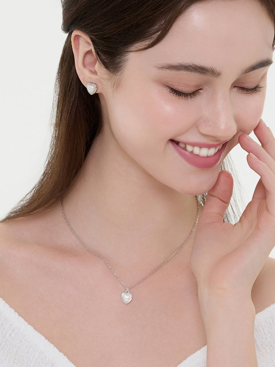 lombrillant-fw-25-pearl-heart-necklace-silver-s